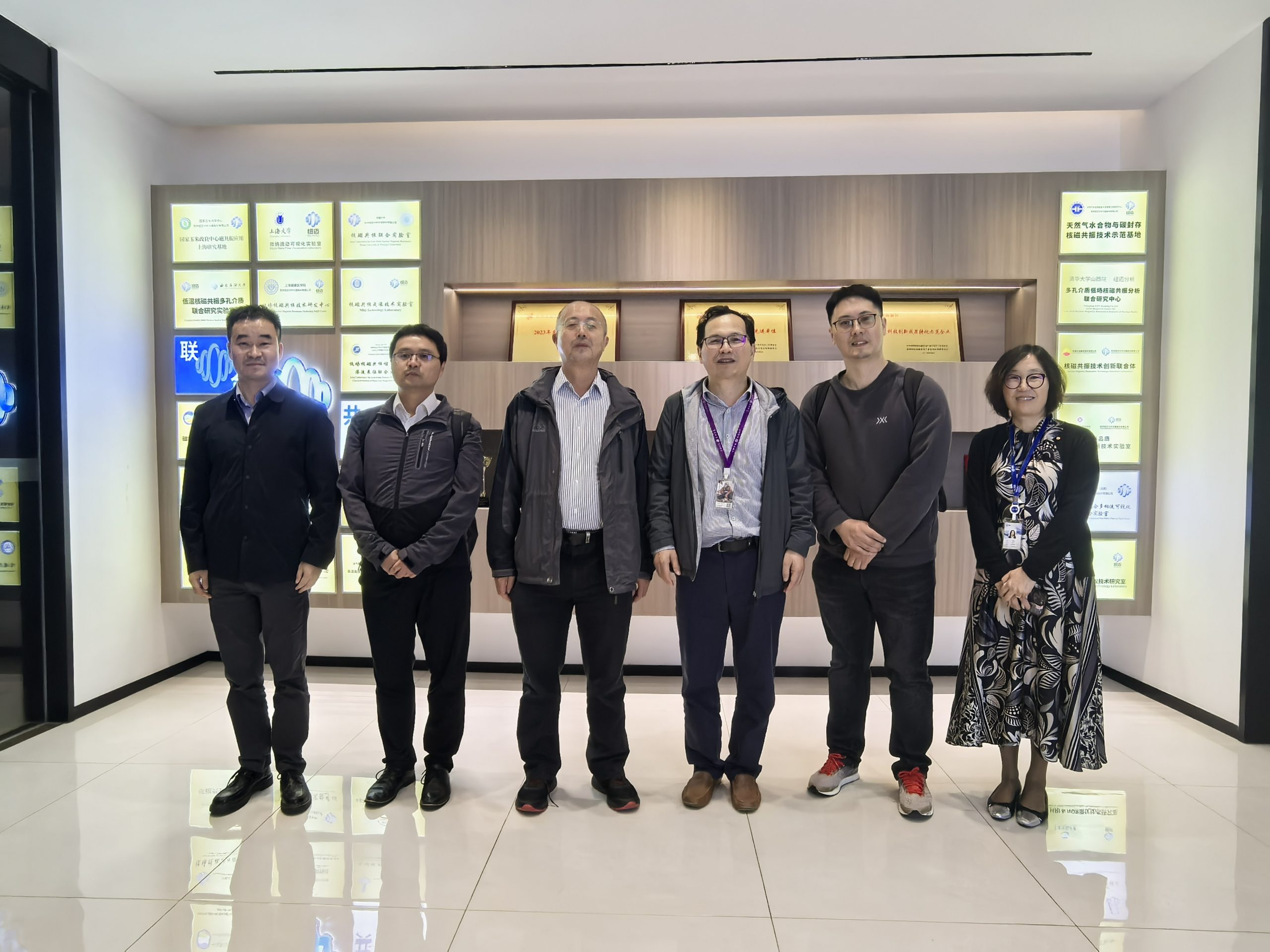 中国石油长城钻探卢毓周高级专家一行到访XL新利·(中国)集团考察指导！