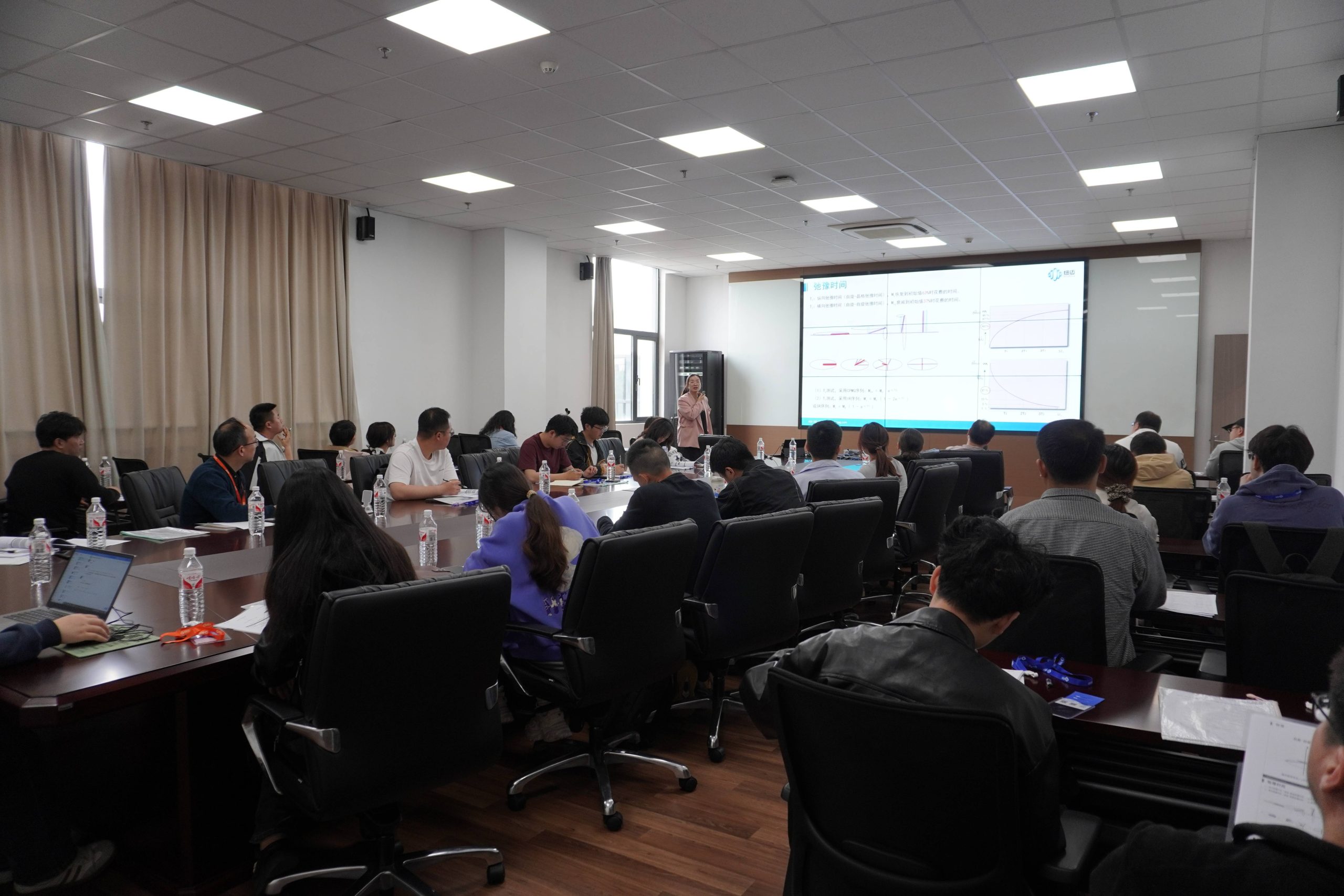 圆满结课！XL新利·(中国)集团核磁共振应用培训班：以技术赋能行业，以实战驱动成长！